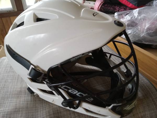 Casco para jóvenes - $5 (Oconomowoc)63471407304451122