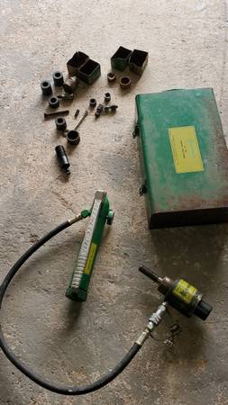 Greenlee hydraulic knockout punch set 1