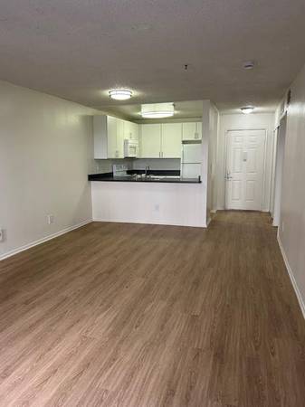 Spacious One Bed One Bath w/Updated Flooring & Windows 1