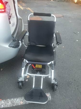 Electric folding wheelchair 1