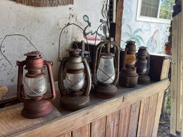 Railroad lanterns 1