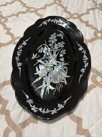 Vietnamese pearl black lacquer 1