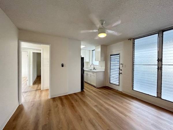 $2,014 / 1br - 494ft2 - Fully renovated w/AC and ceiling fans in all rooms (Makiki)63939392637186123