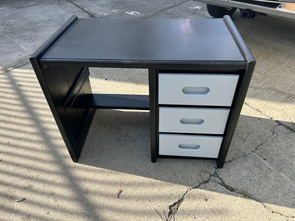 Super solid desk 1