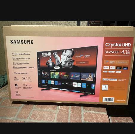 43 in BRAND NEW Samsung  Smart TV 1