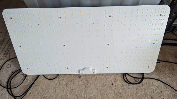 200watt LED Grow Lights 1