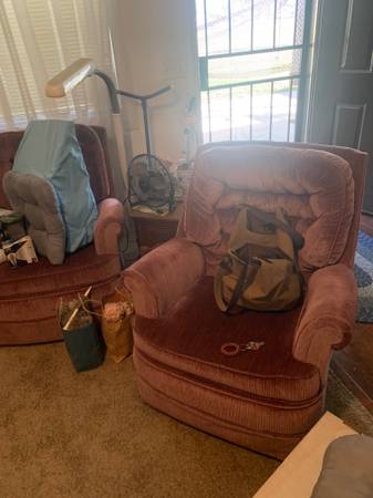2 CHAIRS 1