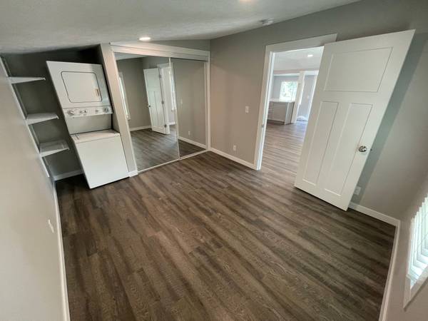 $1,200 / 1br - 675ft2 - Cabaña acogedora de 1 dormitorio en lago privado – Retiro tranquilo junto al Platte (Waterloo)63681677567747123