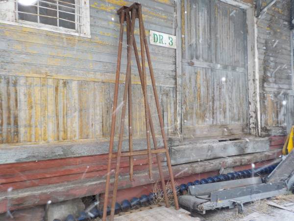 Grain Bin Jacks for rent 1