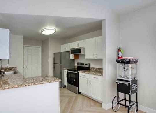 $1,085 / 2br - 815ft2 - ¡$750 DE DESCUENTO EN TOTAL AL MUDARSE Y ADMINISTRACIÓN EXENCA! PASE A RECORRER O LLÁMENOS (¡19TH AVE Y THUNDERBIRD!)63623923110403122