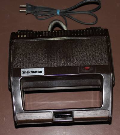 Snack master, electric knife, sandwich maker, 100 other kitchen tools 1