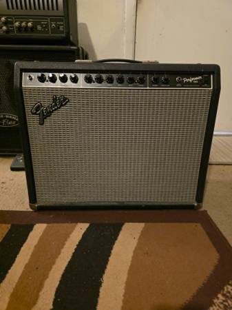 Fender Performer 1000 1
