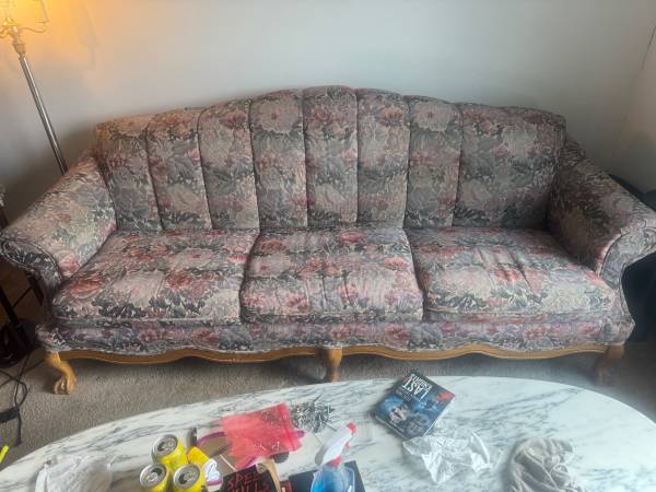 Free Couch 1