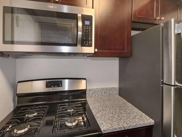 BBQ/Picnic Area, Cable Ready, On-Site Maintenance 1