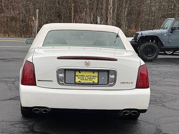2003 Cadillac DeVille Base 4dr Sedan - $5555.0063615650523139124