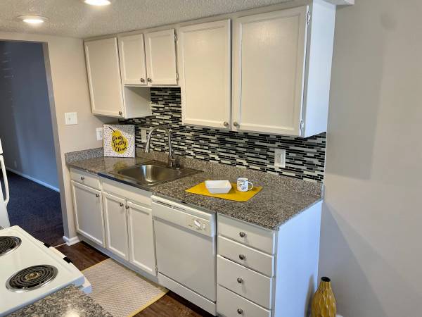 $1,342 / 2br - 1092ft2 - 🏡🔥 Espacio épico, precio aún mejor: ¡La unidad 213 no durará mucho! (Metairie)63792041628033122