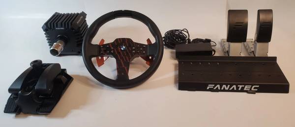 Full Sim Racing Gear Setup frtom FANATEC (Sim Racer Setup) 1