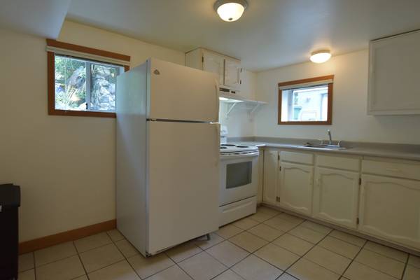 919 Stafford St - Charming One-Bed Suite in a Character Saanich Home!