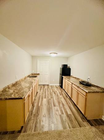 $1,500 / 1br - 1100ft2 - Spacious Basement (Woodbridge)63821951031043120
