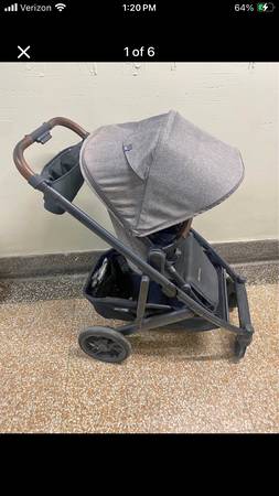 Cruz V2 stroller 1