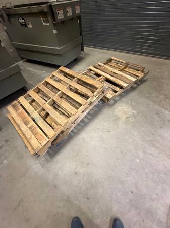 Free pallets 1