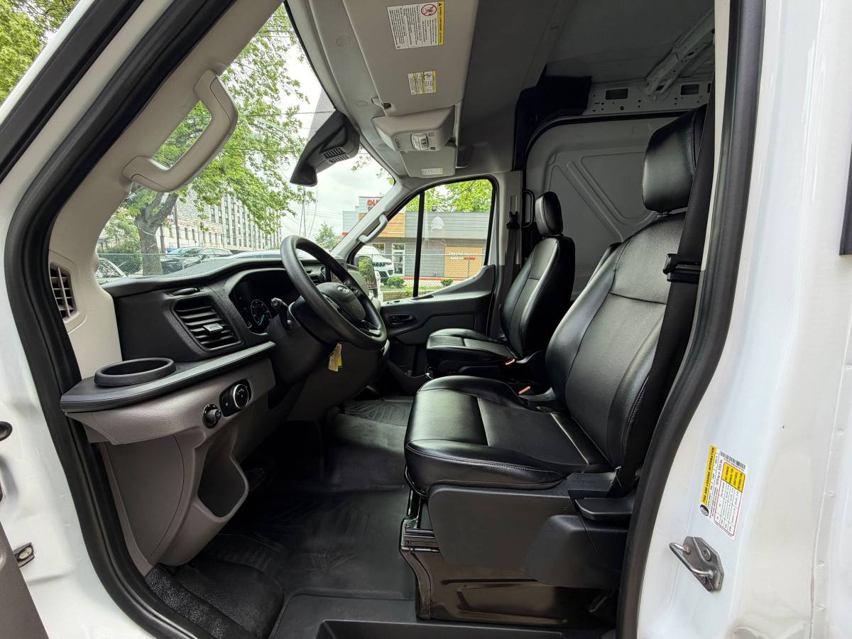 2020 Ford Transit T 250 Medium roof cargo van