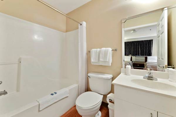 Elevator Access, No Long-Term Lease Required 1