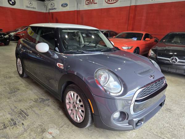 2016 MINI COOPER S clean Florida title ! 25 service records available 🙂 - $10,900 (Miami)63489696049153123