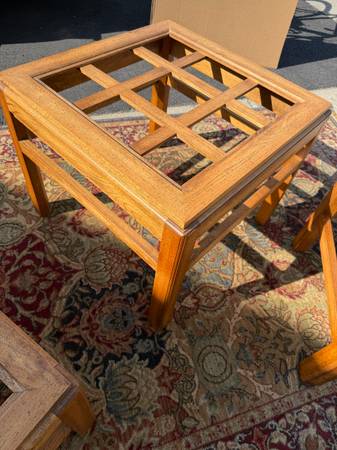 Solid wood Coffee table and End tables set of 3 1