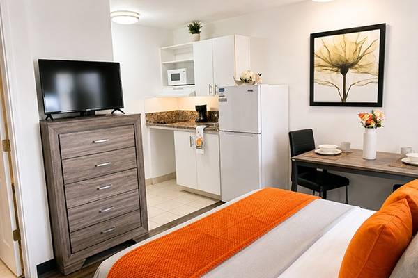 Flat Screen TVs, Elevator Access 1
