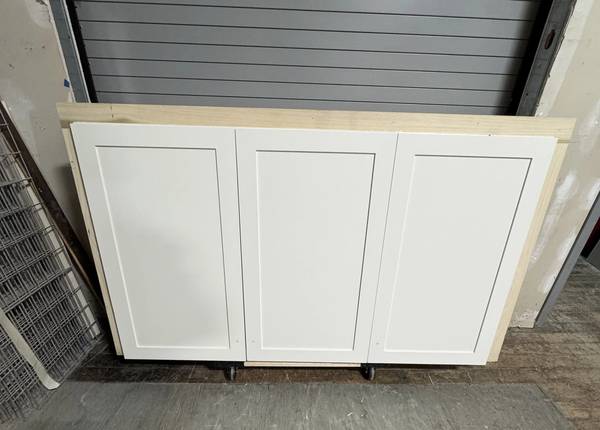 Triple Door Upper Cabinet W184 1