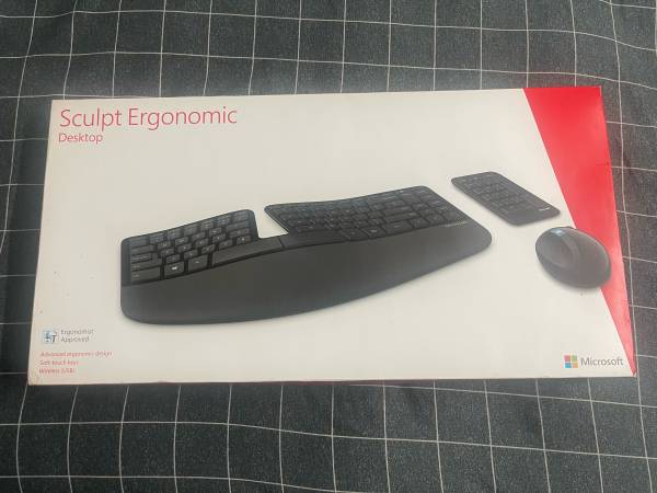 Microsoft sculpt ergonomic keybord and mouse 1