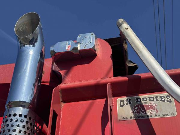 KENWORTH T880 DUMP TRUCK TRI-AXLE DEMO BED AUTOMATIC