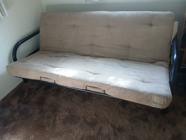 Futon 1