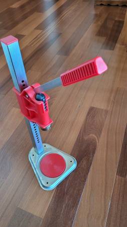 Bench beer bottle capper 1