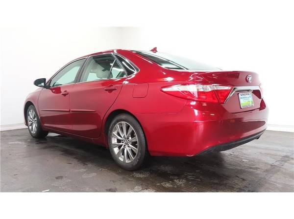 2017 Toyota Camry  XLE Sedan - $18,499 (Escondido Auto Super Center)63624789526145123