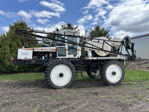 Willamar 785 Crop sprayer 1