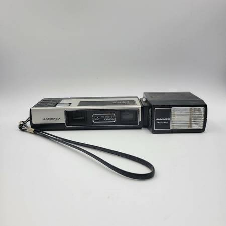 Hanimex EF 110 Pocket Camera with Hanimex Integrated Electronic Flash 1