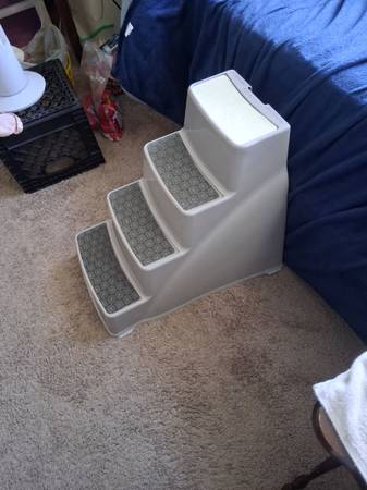 Escaleras para perros/cachorros $10 (Cedar Rapids)