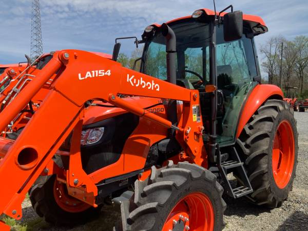 Kubota M7060 Cab - 4x4 w/ Loader 1