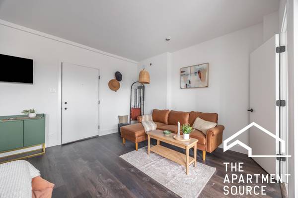 $1,604 / 450ft2 - Tour Brand New Units-Full of Light-Pet Friendly-SS Appliances-Unreal (Chicago)63918292914179124