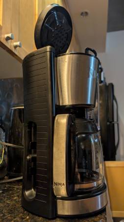 Ninja CE251 Programmable Brewer, with 12-cup Glass Carafe 1
