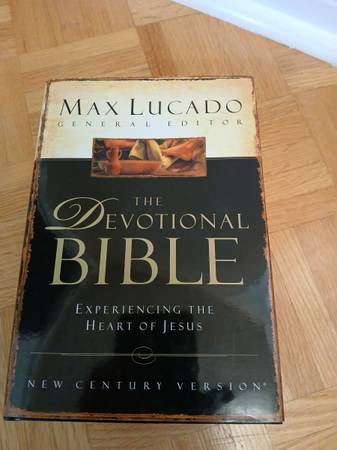 THE DEVOTIONAL BIBLE by Max Lucado - new century version 1