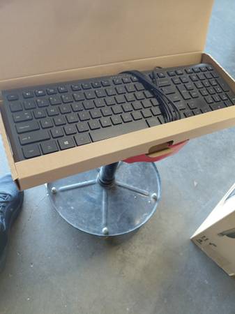 HP Pavilion 23 inch Computer 1