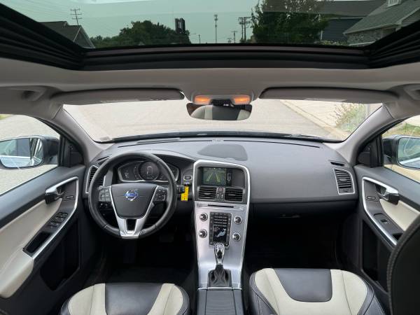 2017 Volvo XC60 T6 AWD con financiamiento disponible, todos aprobados - $9,000 (North Buffalo)63470428253697121