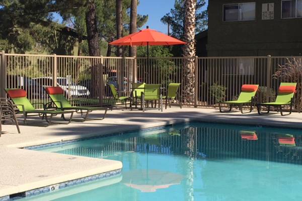 $1,095 / 2br - 857ft2 - ✂✂✂ Cut Down on Those Move-In Costs with FIRST MO FREE ✂✂✂ (Tucson)63675031761409122
