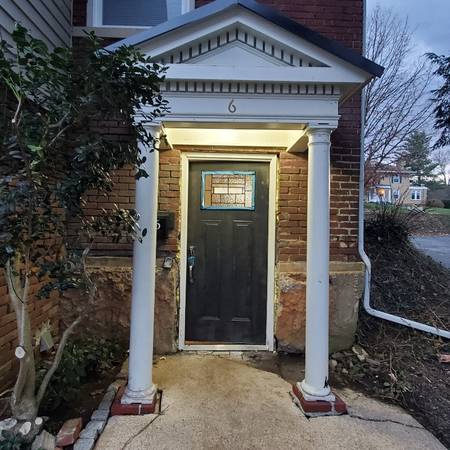 $950.00 / 1br - 1000ft2 - TREE STREETS: 1/1 Ground Floor Apartment63887755433089121