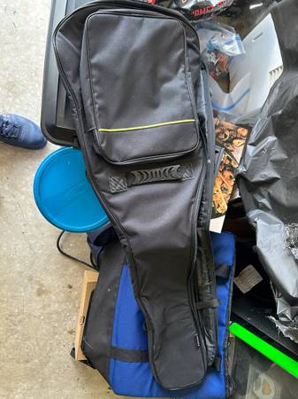 Guitar bag 1