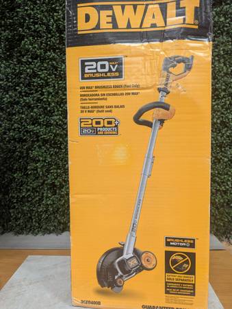 DeWalt 20V MAX 7.5 in. Cordless Battery Powered Lawn Edger (Tool Only 1