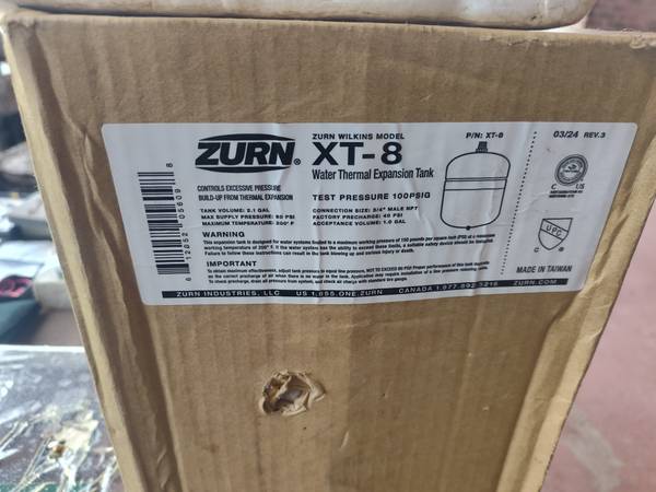Zurn XT-8 Water Thermal Expansion 2.1 gal tank 1